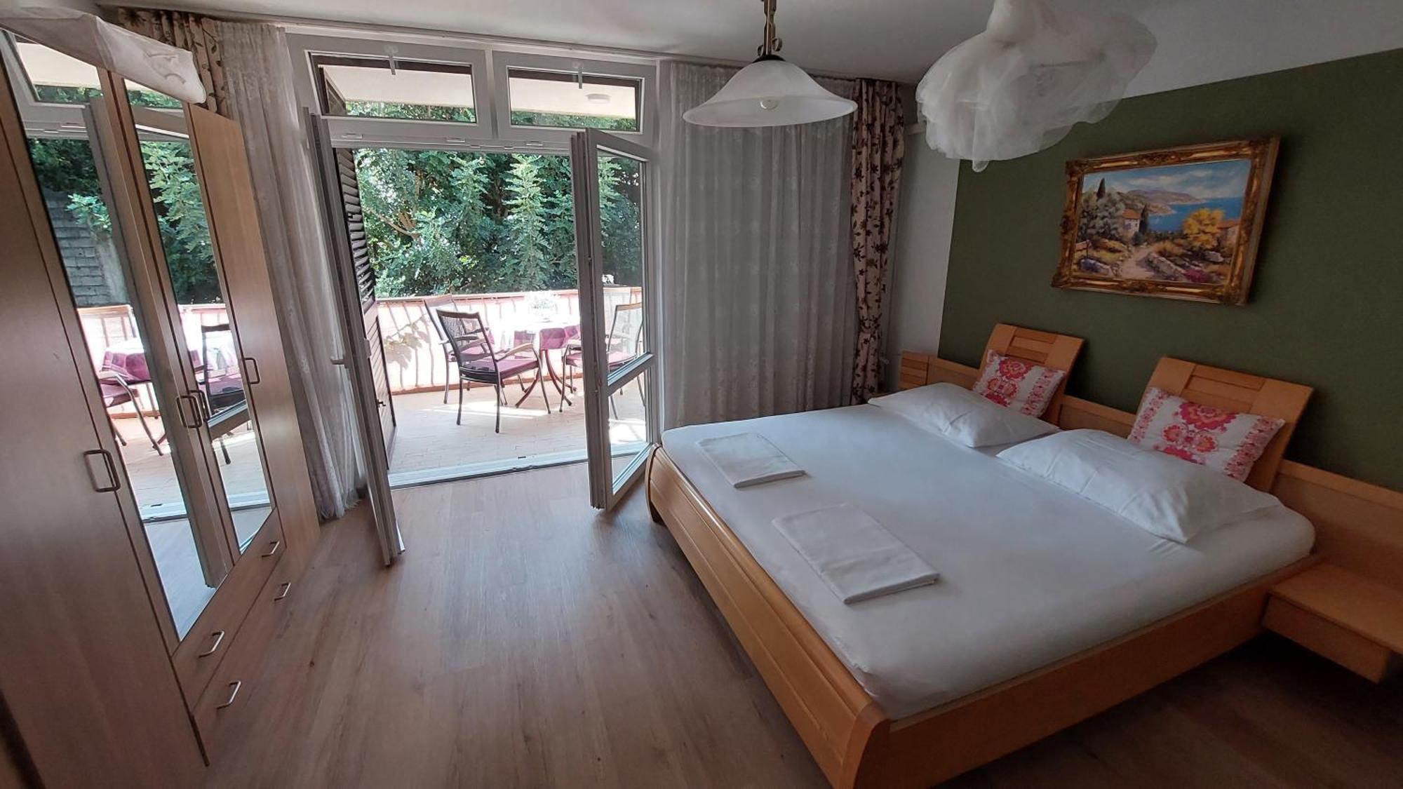 Haus Sonja Apartment Podgora Exterior foto